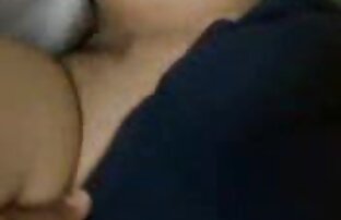 XXX Atractivo MILF seduce videos porno orgias swinger a un chico guapo