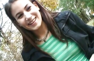 XXX Sexy Milf orgia con colegialas con joven schlampe