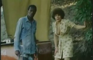 XXX Sexy chica blanca orgias incestos follada por dos negros en la cárcel